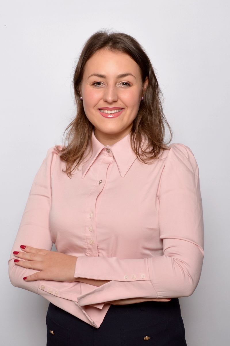 Anastasija Spasić, autorka teksta o izdržavanju deteta i pravu na regres na LAWLife portalu