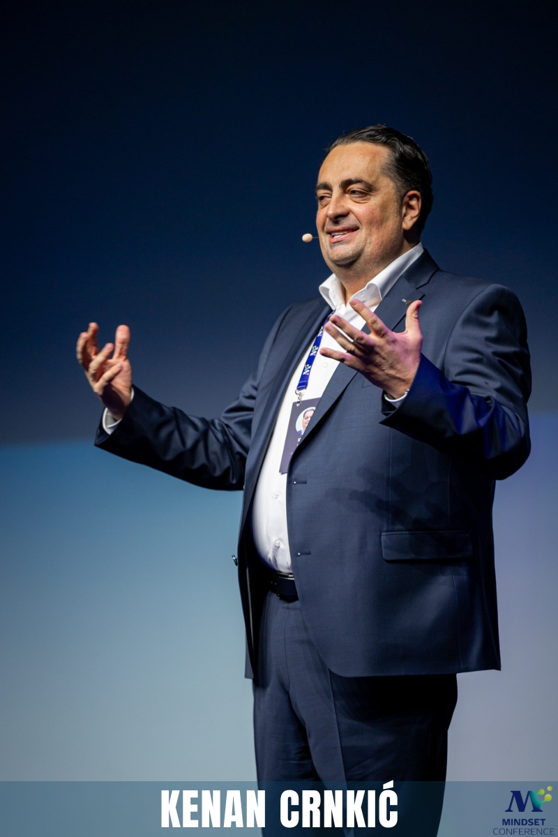 Dr Kenan Crnkić tokom predavanja na Mindset Conference Belgrade 2026 u Sava Centru